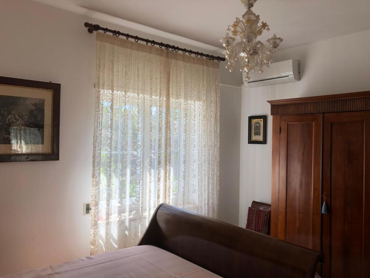 Casa Merini ตารันโต ภายนอก รูปภาพ